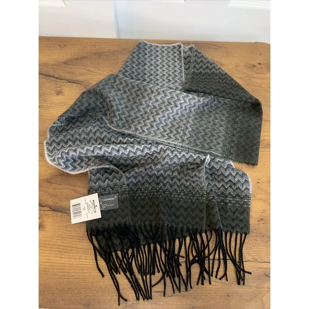 Kohl's Scarf Gray Black Geo‎ Print OS Accessory Softer Than Cashmere Acrylic NEW